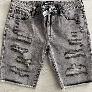 Fashion nova men Ripped denim shorts